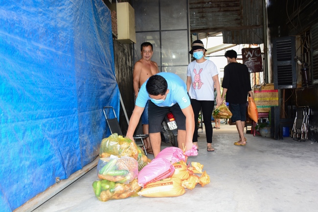Chùa Hoằng Pháp: Tiếp tục hỗ trợ người dân khó khăn trong đại dịch Covid (đợt 8)